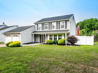 9 Daphne Ct, Edison, NJ 08820