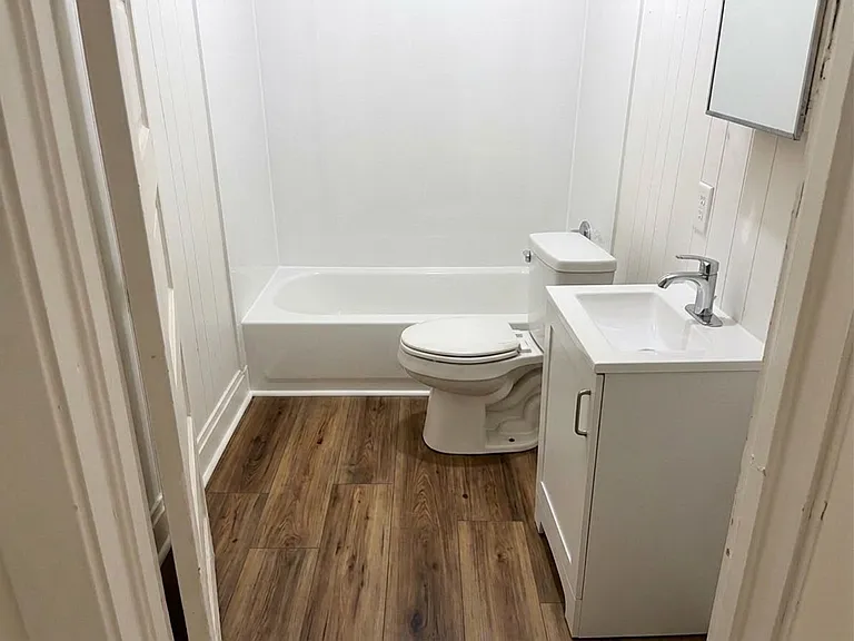 513 Hoke St — Photo 4