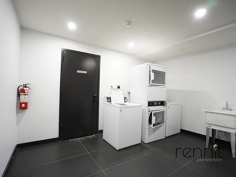 1196 Bedford Ave #2C — Photo 15