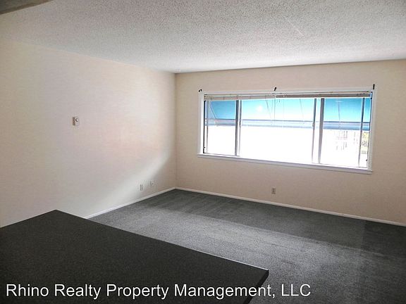 5th image of 802 Gold Ave SW APT 205