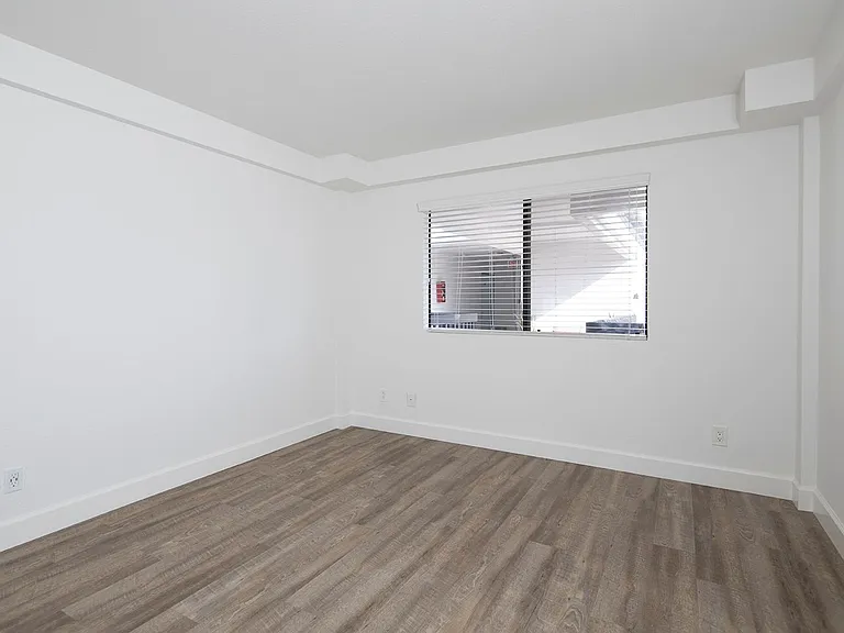 407 Bird Rock Ave #3E — Photo 11