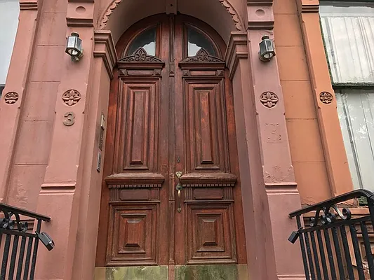 Rented by Luxury Property Group | media 10