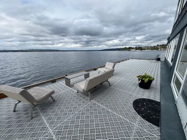 733 Lake St S APT 101, Kirkland, WA 98033