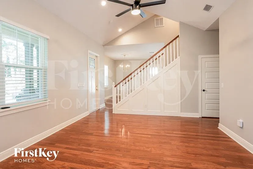 3 bed, 2.0 bath, 1794 sqft, $2,485 — Photo 3