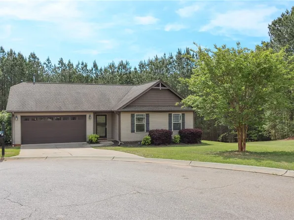 214 Stonegate Dr, Seneca, SC 29678