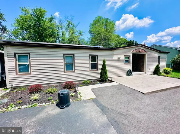 654 Glassboro Rd, Williamstown, NJ 08094