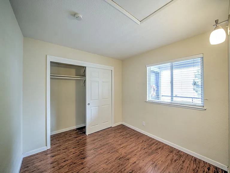 530 24th Street — Photo 7