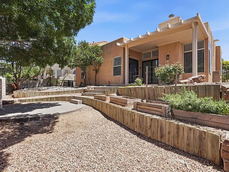 10021 Bridgepointe Ct NE — Photo 39