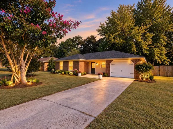 107 Heritage Pl, Summerville, SC 29486