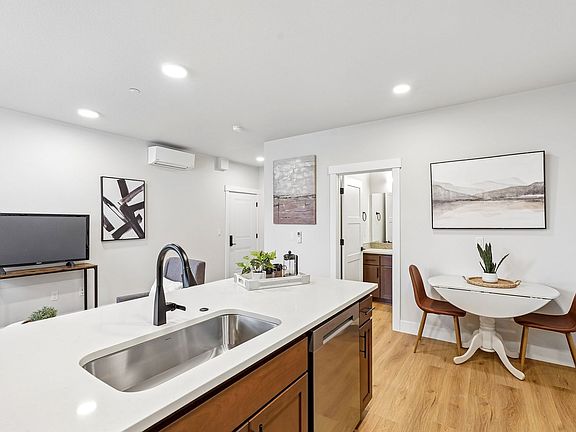 4th image of 4381 NE Prescott St #308