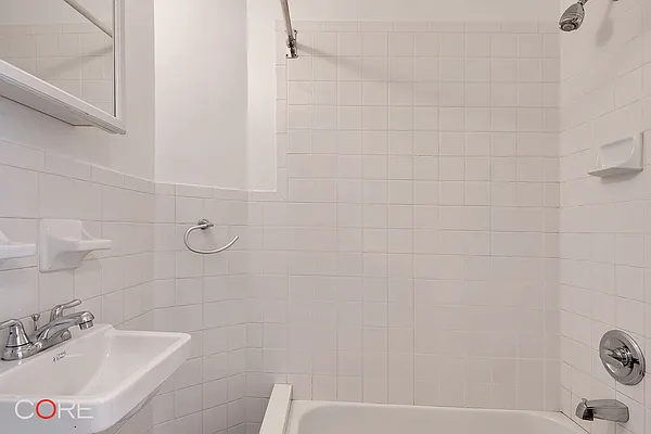 Rented by CORE | media 18