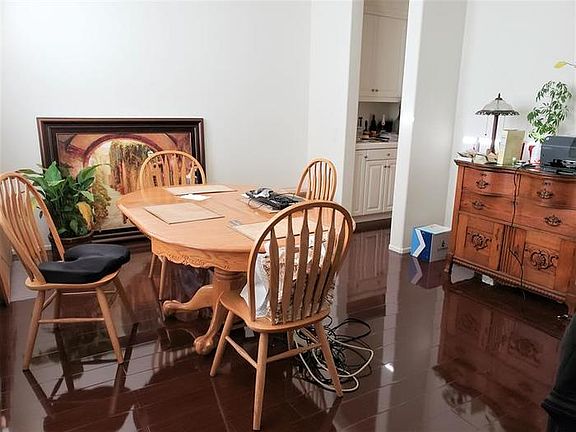 4th image of 8066 Holland Park St