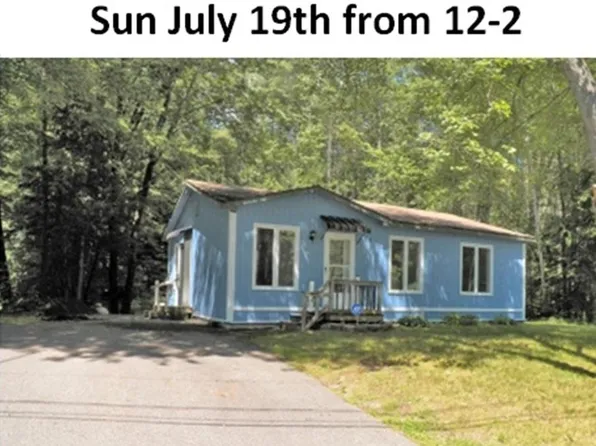 25 Woodlawn Avenue, Hillsborough, NH 03244