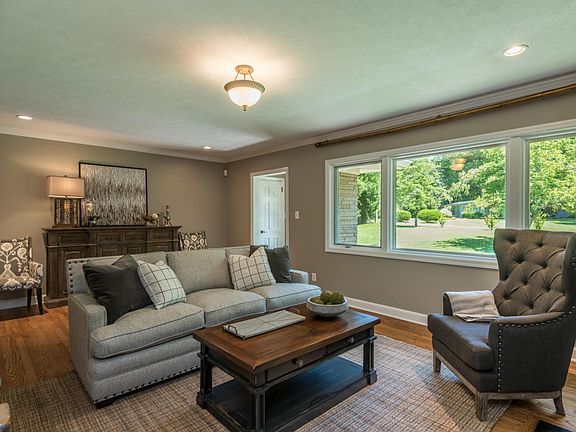 5th image of 1025 Kenesaw Ave