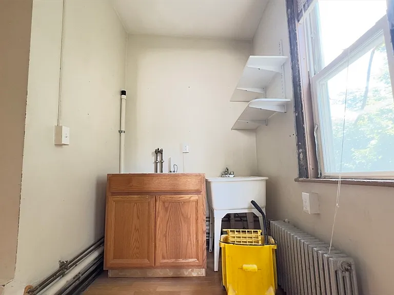 66 Franklin Ave #2 — Photo 21
