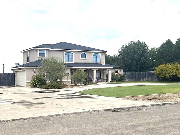3rd image of 1414 Walnut Ln
