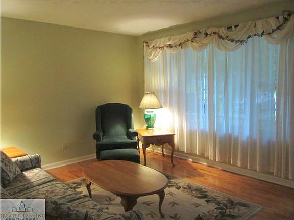 5th image of 11458 W River Dr
