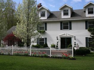 6005 Schultz Rd, Erie, PA 16509