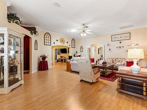3rd image of 1042 SOLEDAD WAY