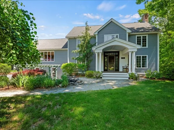 2 Fawcett Orchard Rd, Northborough, MA 01532