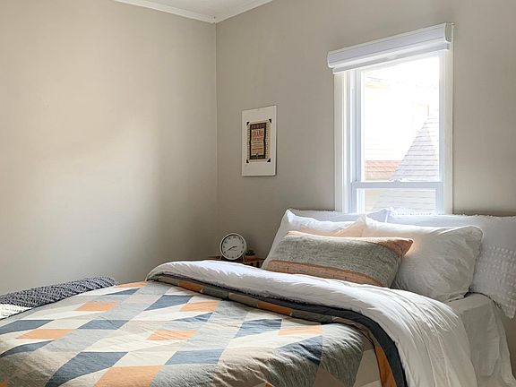 5th image of 2477 N Bremen St #4