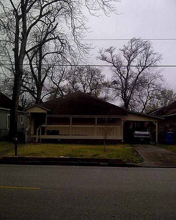 1st image of 604 Grandberry St