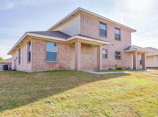 1643 Woodard Ave #B, Cleburne, TX 76033