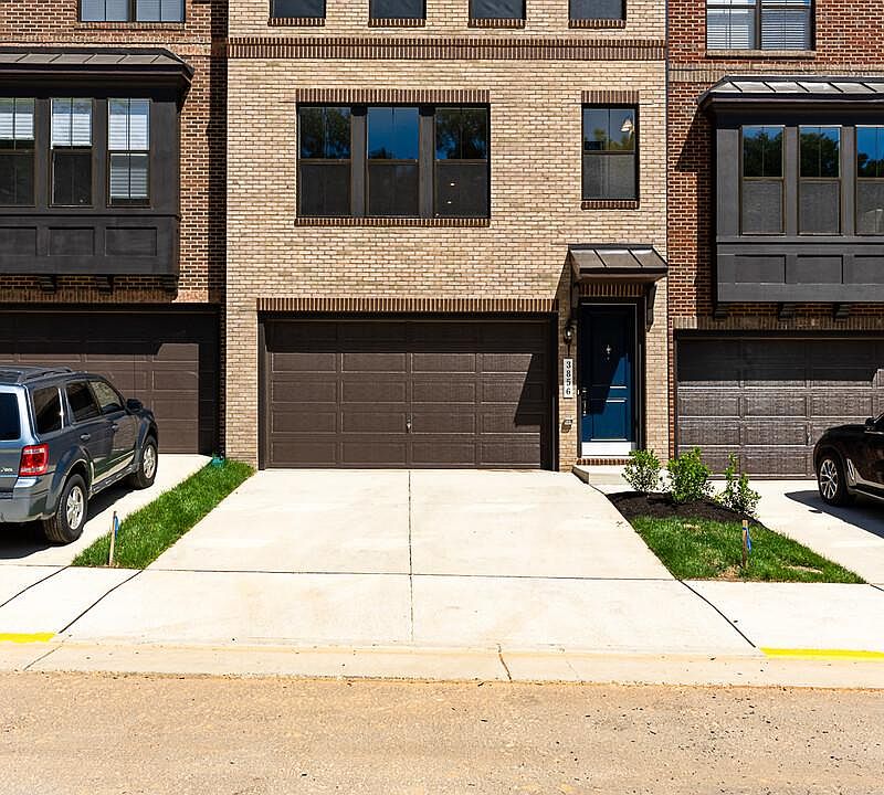 1st image of 3856 Rainier Dr