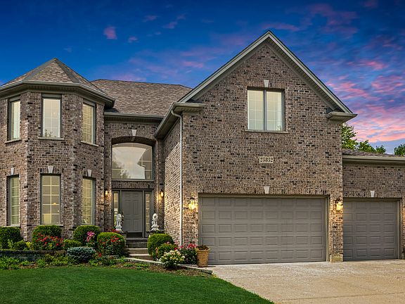 2nd image of 25852 Meadowland Cir