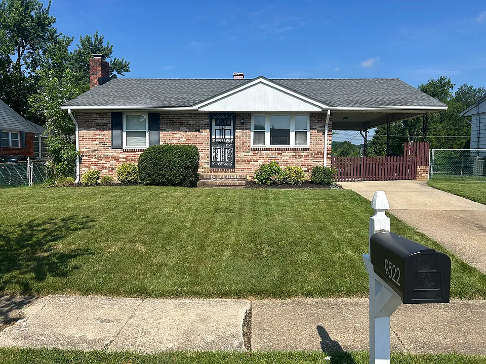 9522 Holiday Manor Rd