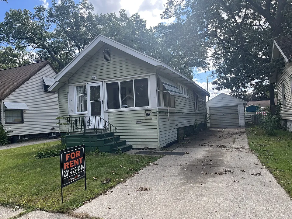 1151 Emerson Ave