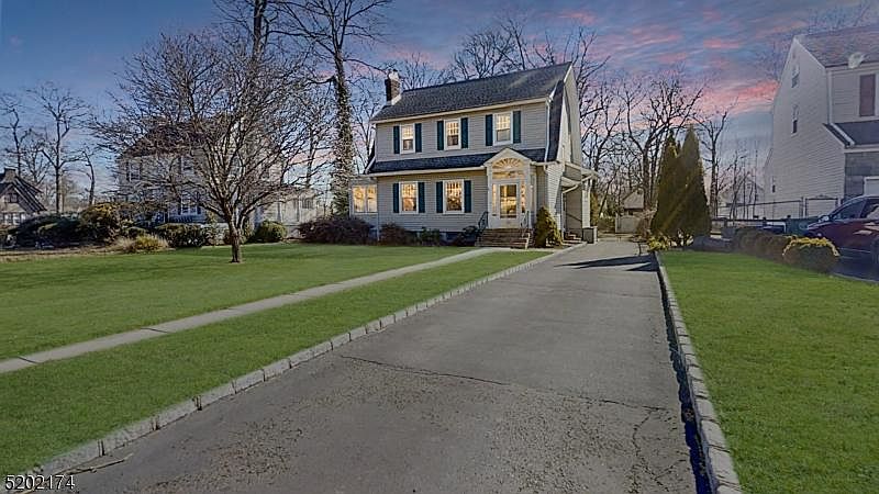 1st image of 216 E 6th Ave