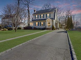 216 E 6th Ave, Roselle, NJ 07203