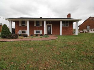 3230 Randy Dr, Ashland, KY 41102