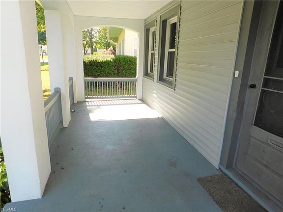 3rd image of 350 S Firestone Blvd
