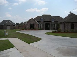 4040 Sycamore Rdg, Zachary, LA 70791