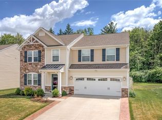 3354 Shale Dr, Twinsburg, OH 44087