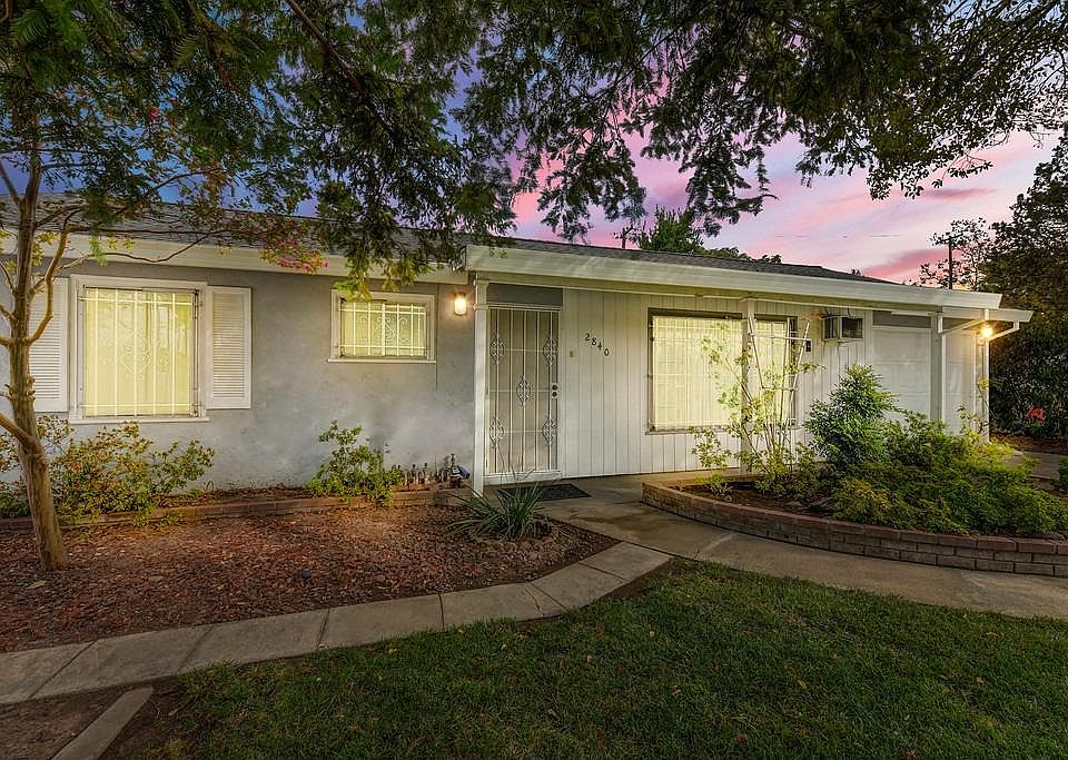 1st image of 2840 Altos Ave