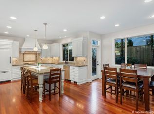 4136 Casey Ct, Lake Oswego, OR 97034