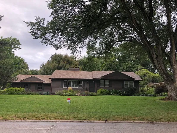 2818 S 102nd St, Omaha, NE 68124