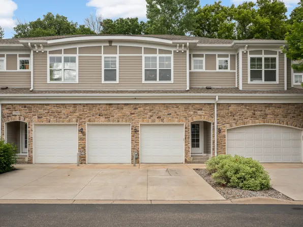 17790 Valley Cove Ct, Deephaven, MN 55391