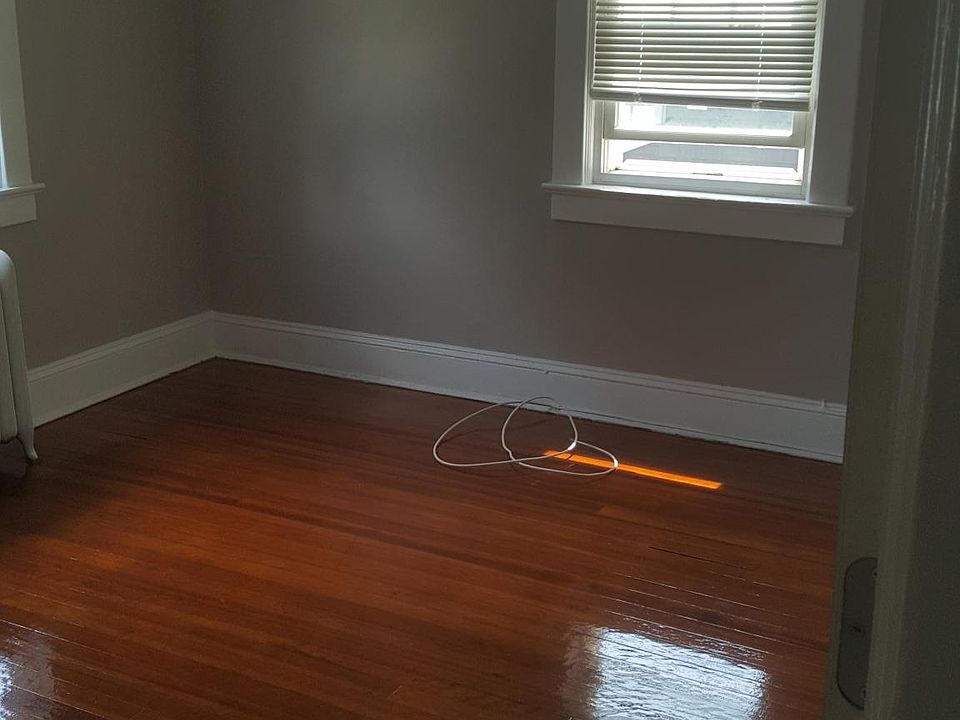 2nd image of 44 Broad St Floor 2