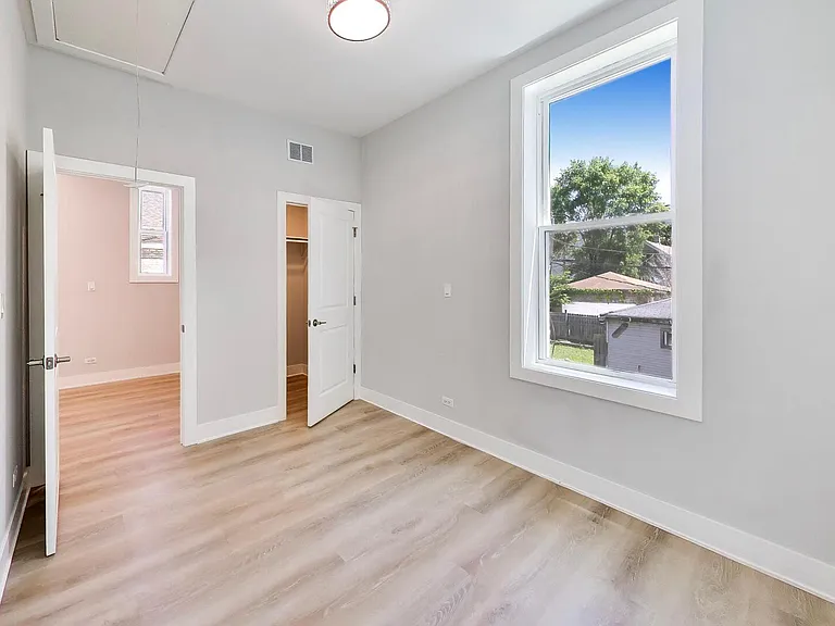 1821 S Fairfield Ave — Photo 21