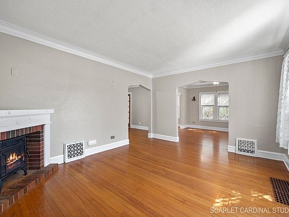 5th image of 659 S Yale Ave