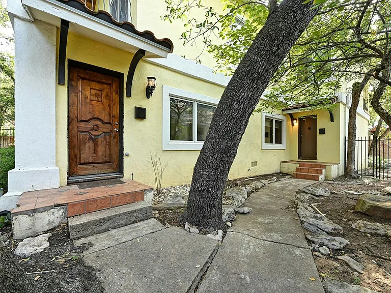2829 San Gabriel St — Photo 22