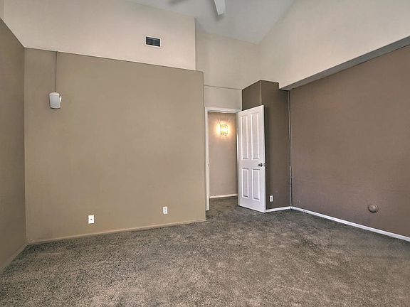 5th image of 3935 W Blackhawk Dr