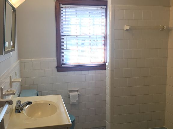 5th image of 857 Greenwich Ave #7