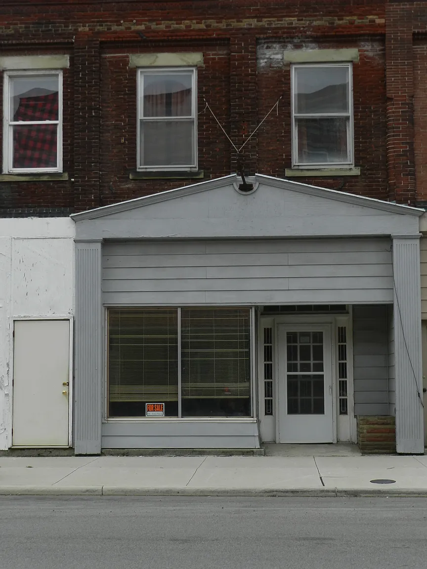 111 W. Main St photo 1