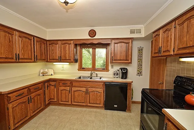27 N Woodland Trl photo 1