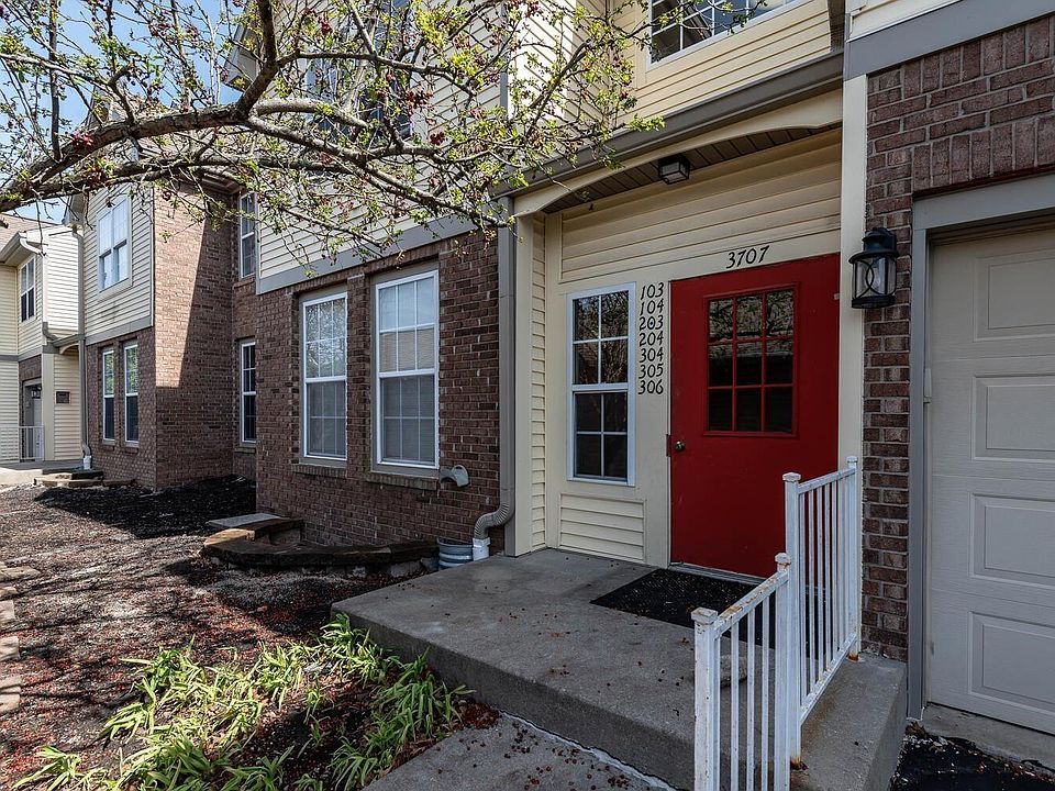 1st image of 3707 E Barrington Dr APT 305